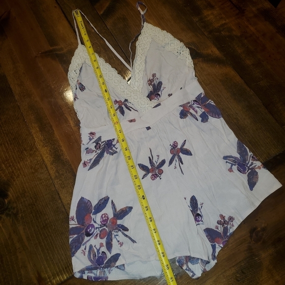 GET LUCKY Romper shorts creamy pink with blue NEW medium - Picture 6 of 13